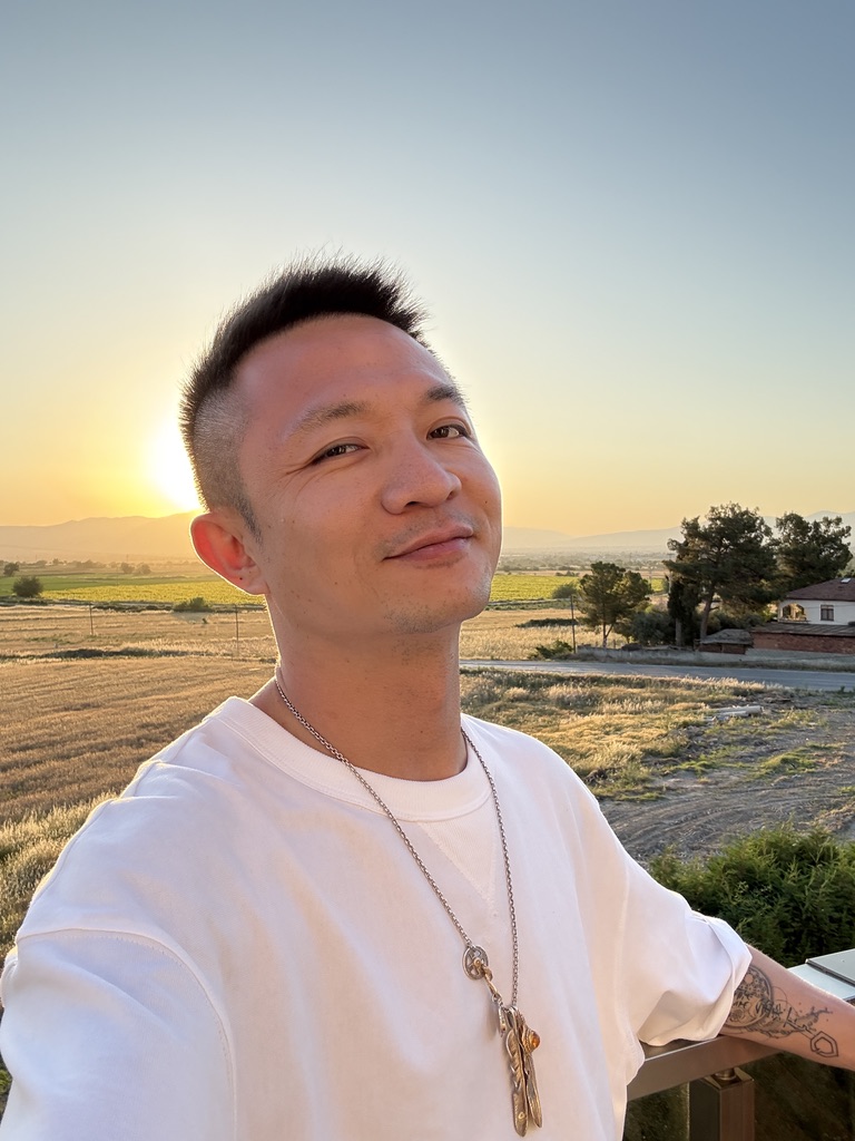 笙闆 Rey 本人照片